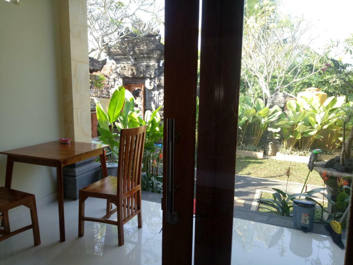 Suryadina Guest House Ubud Exteriör bild
