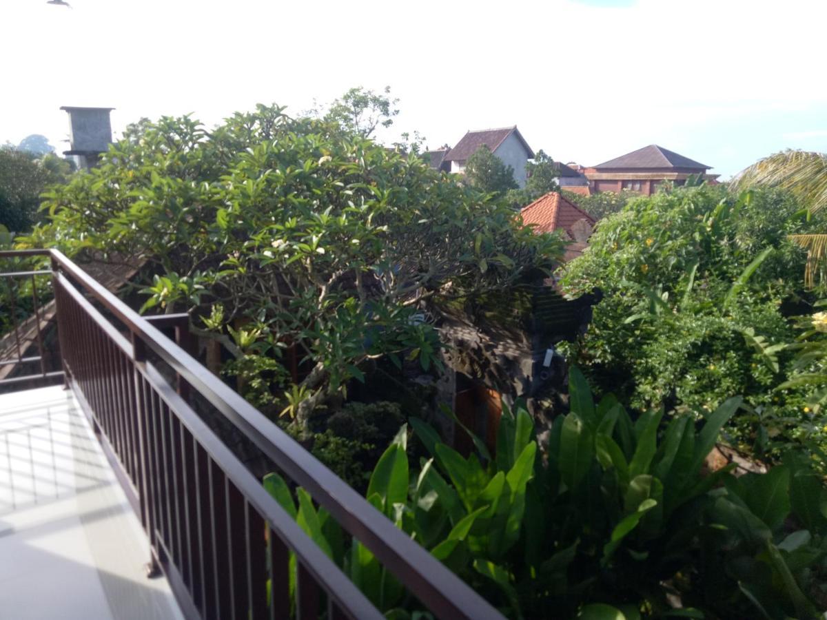 Suryadina Guest House Ubud Exteriör bild