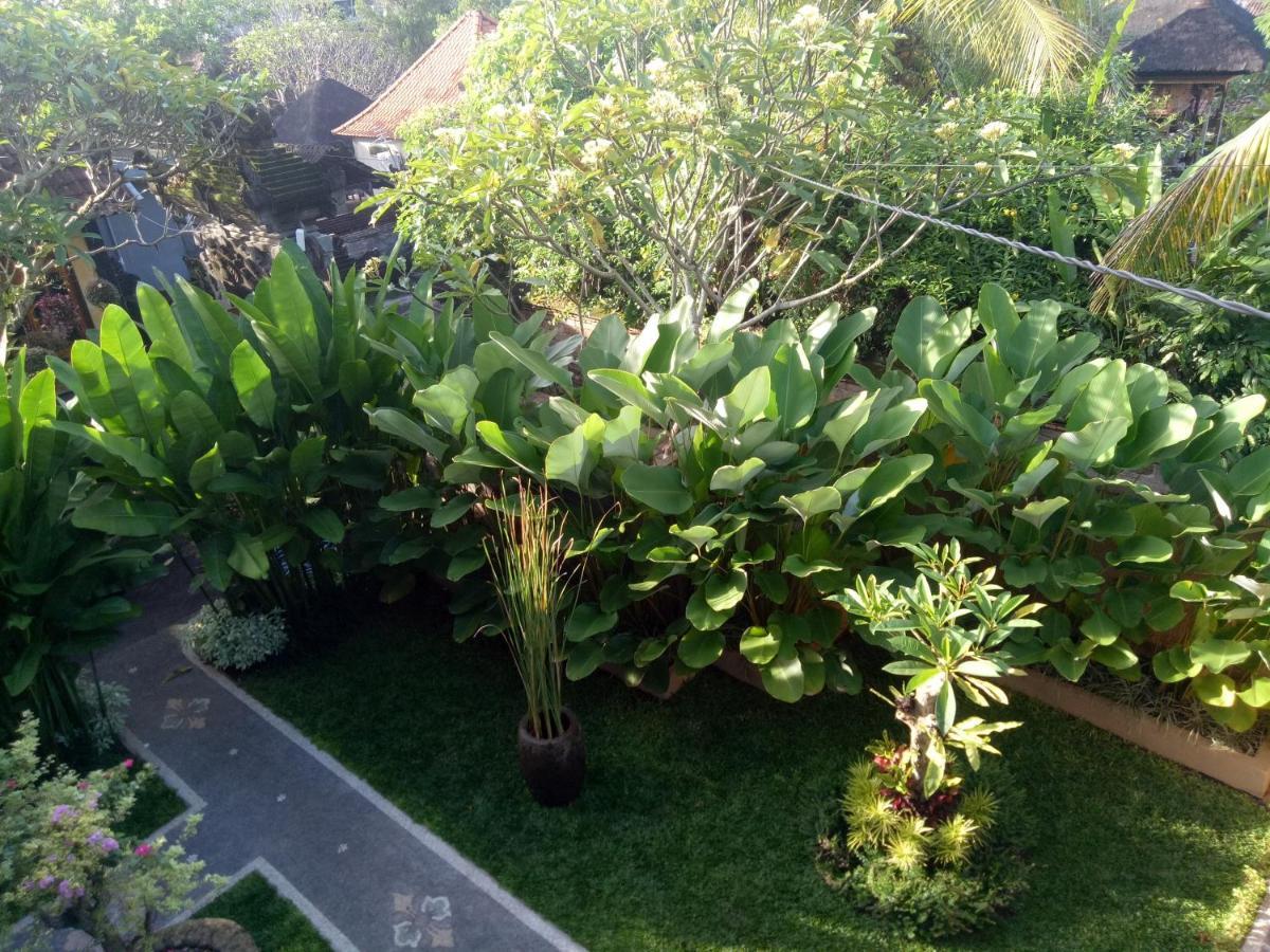 Suryadina Guest House Ubud Exteriör bild