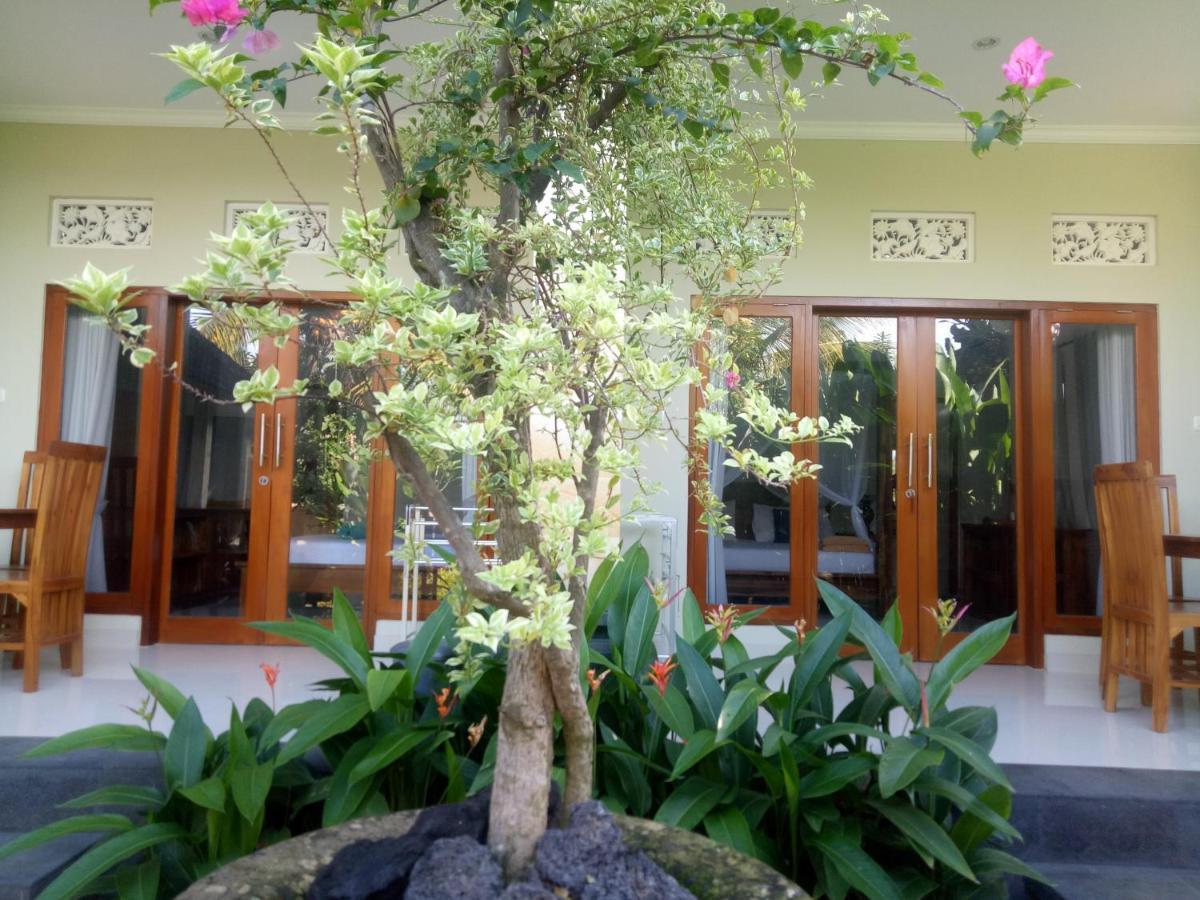 Suryadina Guest House Ubud Exteriör bild